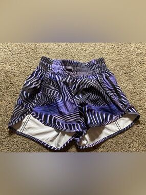 Lululemon Seawheeze tracker shorts